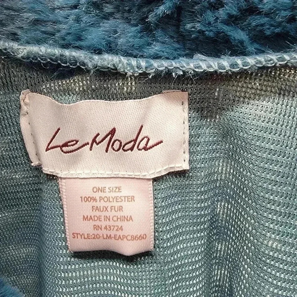 LeModa Green Faux Fur Cowl Neck Cape - Picture 3 of 5